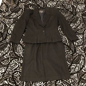Dallas 2 Piece Suit Size 10/11 Career Vintage
